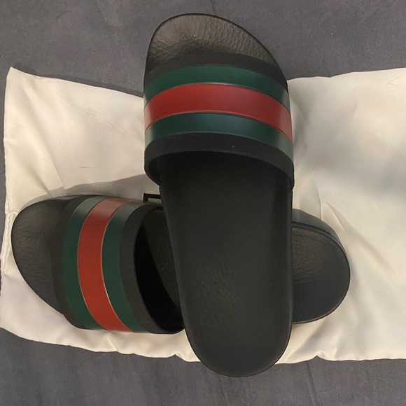 Gucci Pursuit Slides - Picture 2 of 12